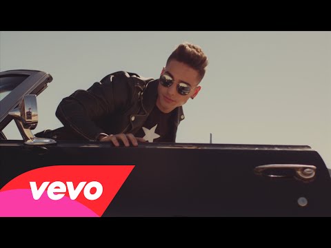Video: carnaval - no hay que sufrir no hay que llorar la vida es una y es un  carnaval♫